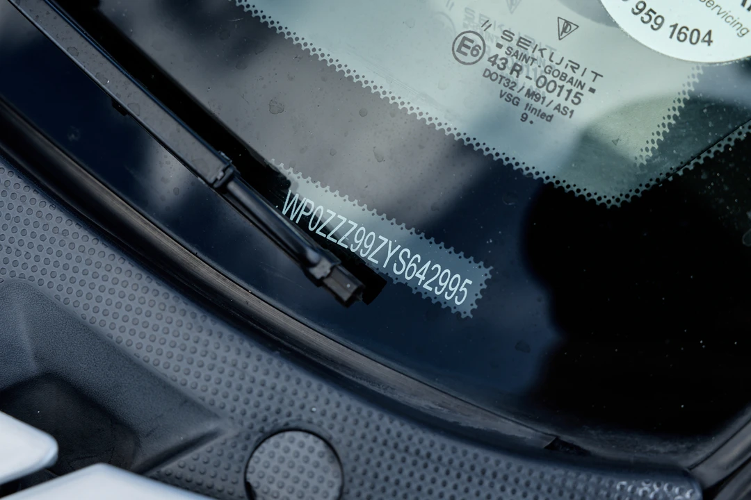 2000 Porsche 996 Carrera - Image 17 of 31