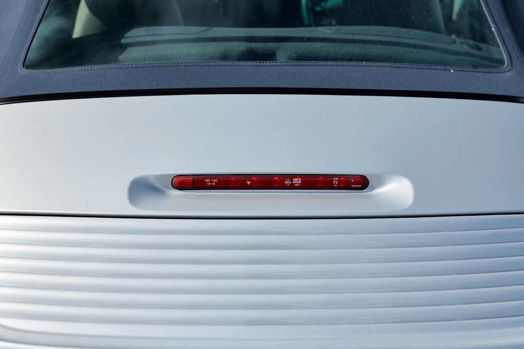2000 Porsche 996 Carrera - Image 30 of 31