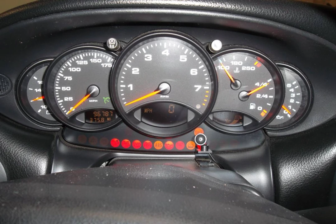 2000 Porsche 996 Carrera - Image 20 of 22