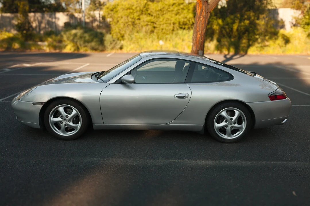 2001 Porsche 996 Carrera - Image 5 of 31