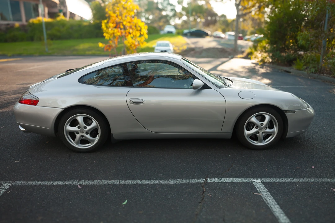 2001 Porsche 996 Carrera - Image 8 of 31