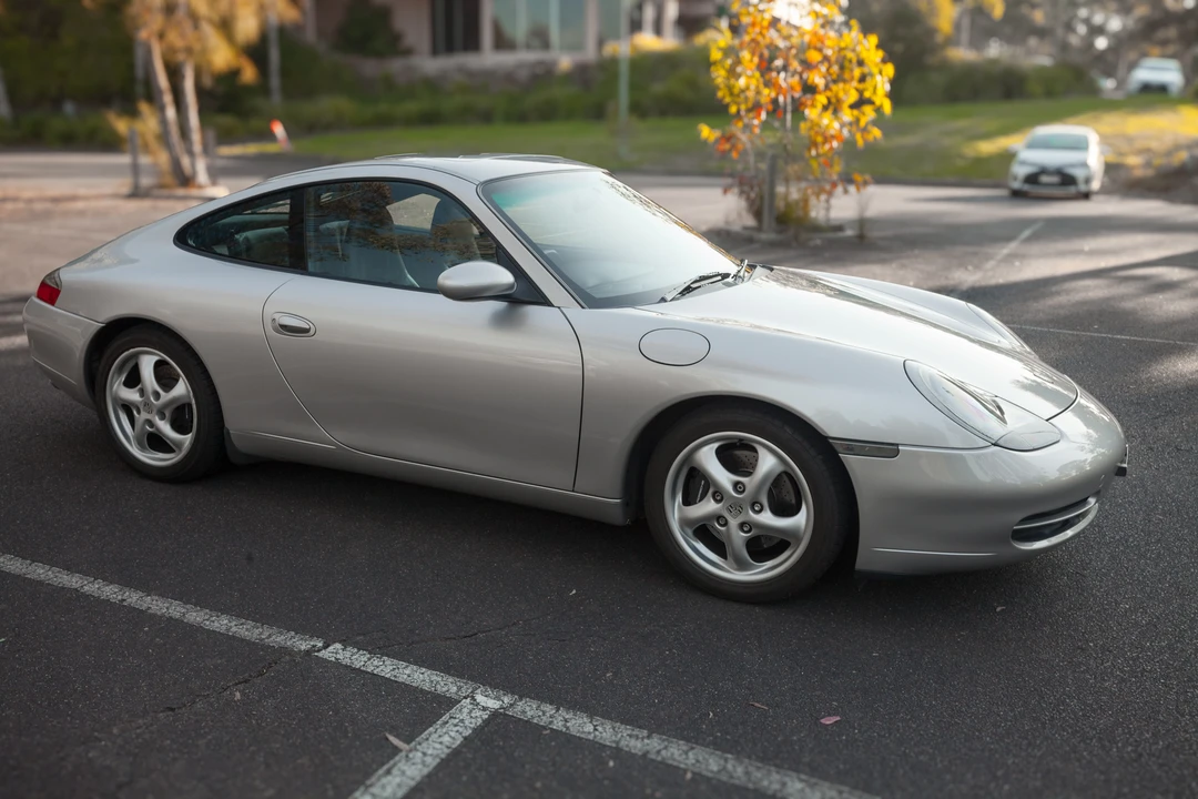 2001 Porsche 996 Carrera - Image 9 of 31