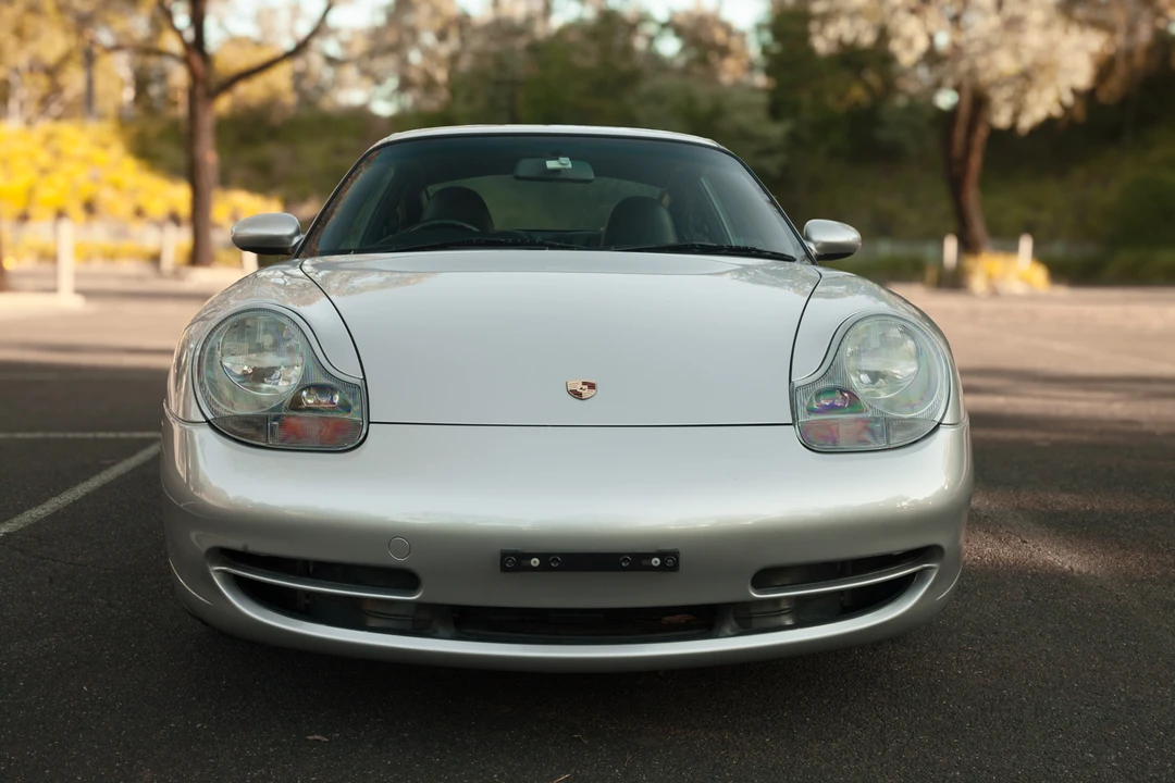 2001 Porsche 996 Carrera - Image 10 of 31