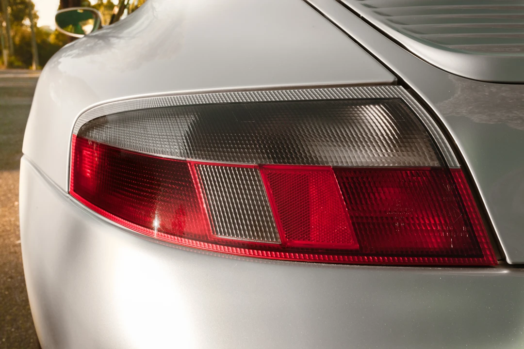 2001 Porsche 996 Carrera - Image 20 of 31