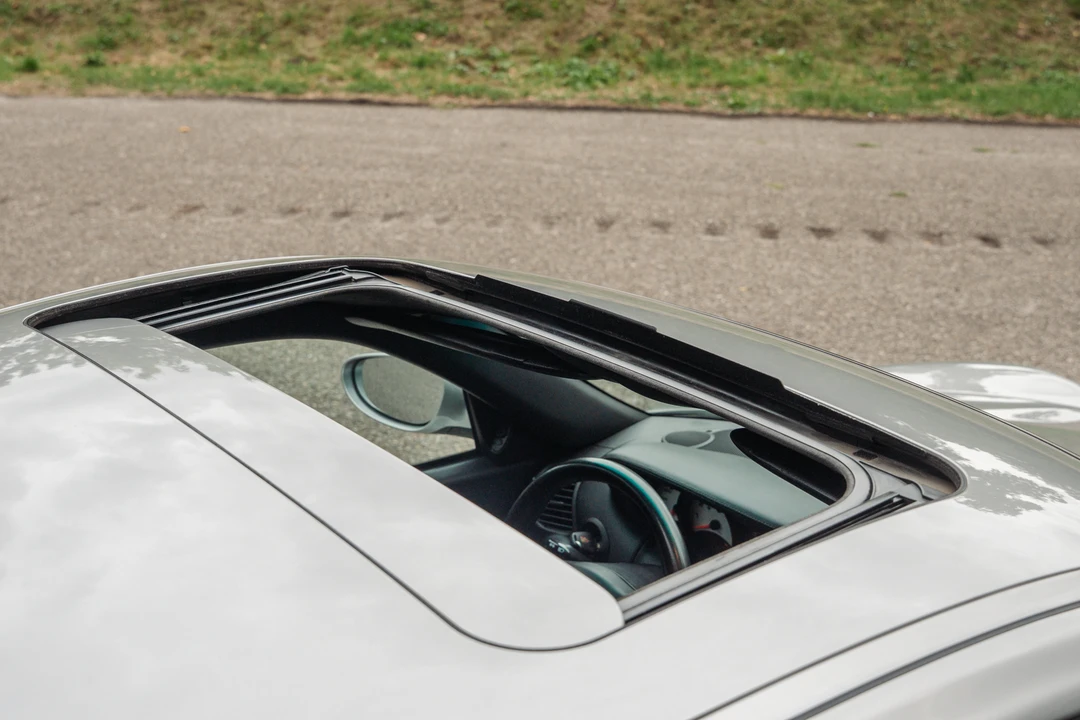 2000 Porsche 996 Carrera - Image 30 of 31