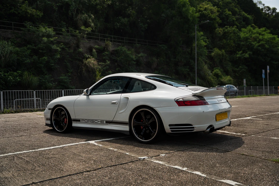 2000 Porsche 996 Turbo - Image 4 of 31