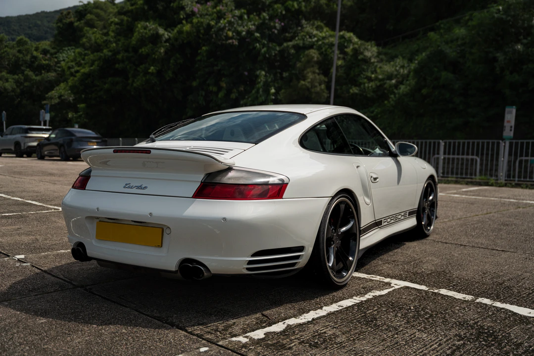 2000 Porsche 996 Turbo - Image 7 of 31