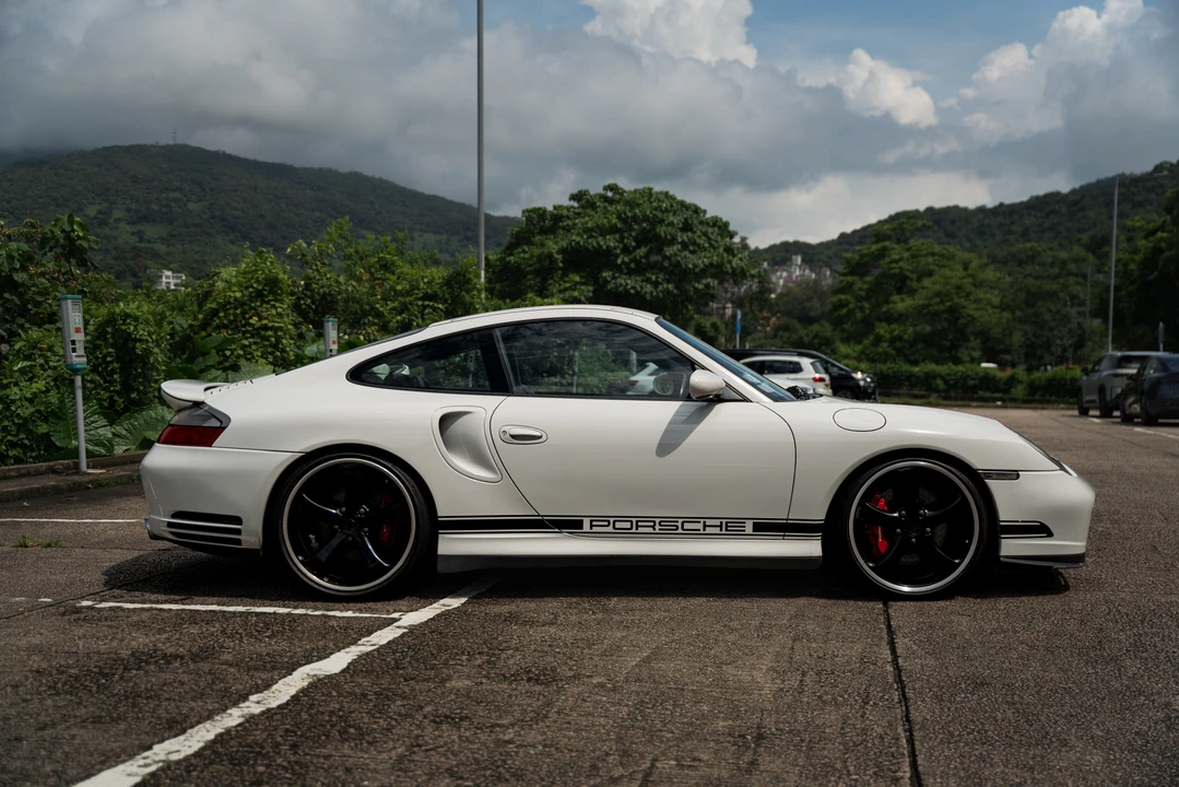 2000 Porsche 996 Turbo - Image 8 of 31