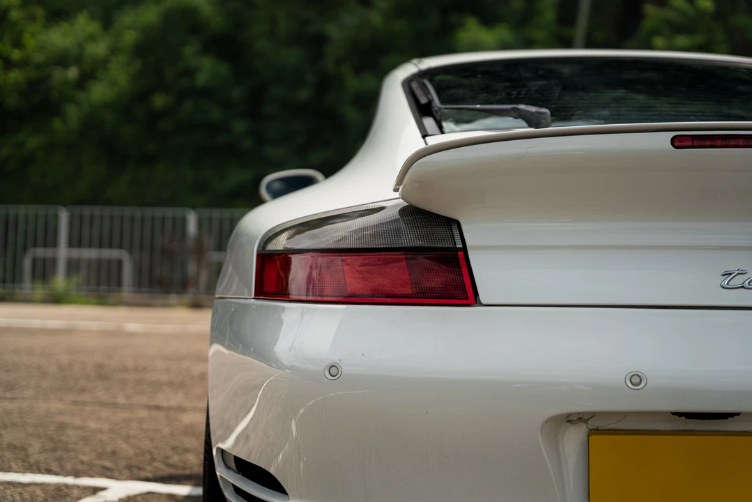 2000 Porsche 996 Turbo - Image 27 of 31
