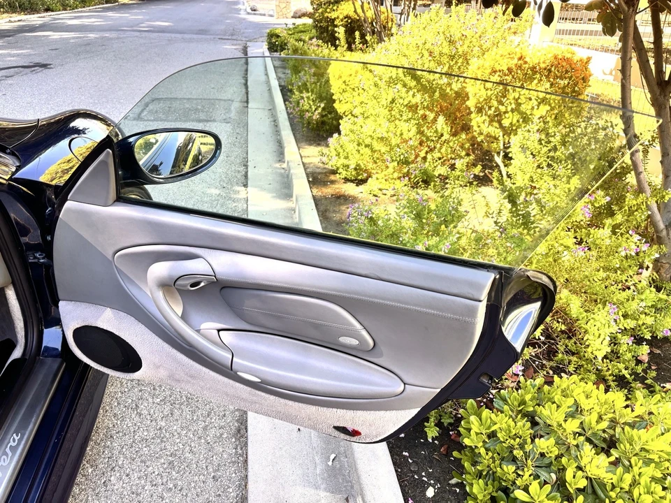 2000 Porsche 996 Carrera - Image 27 of 31