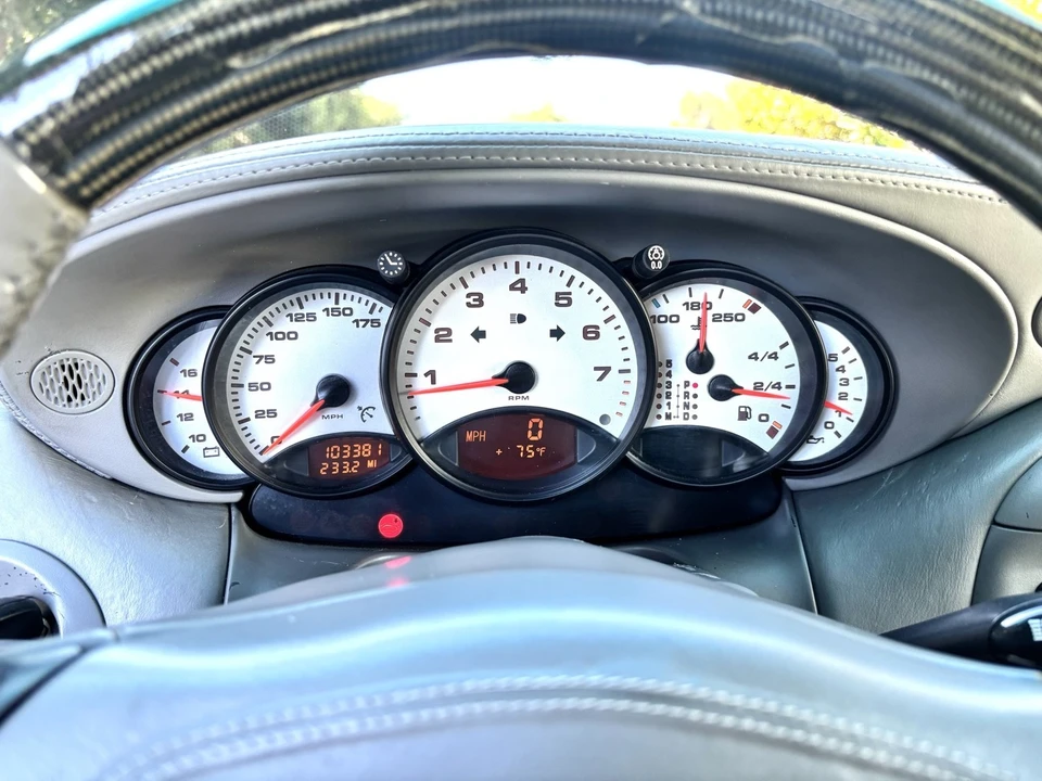 2000 Porsche 996 Carrera - Image 29 of 31