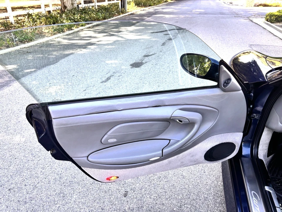 2000 Porsche 996 Carrera - Image 26 of 31