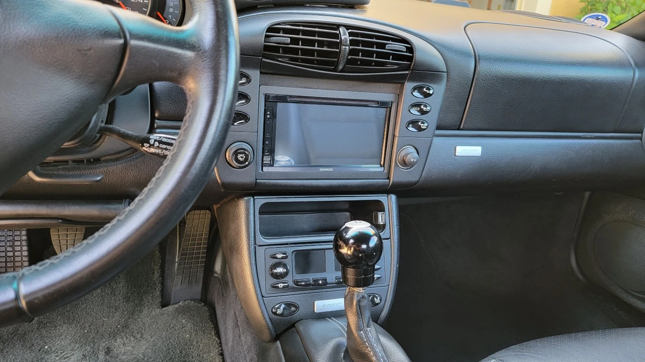 2000 Porsche 996 Carrera - Image 17 of 18