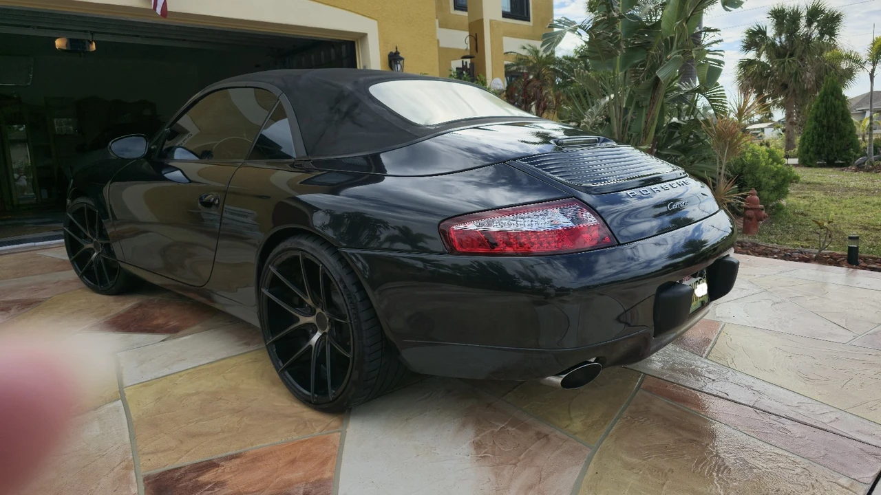 2000 Porsche 996 Carrera - Image 11 of 18