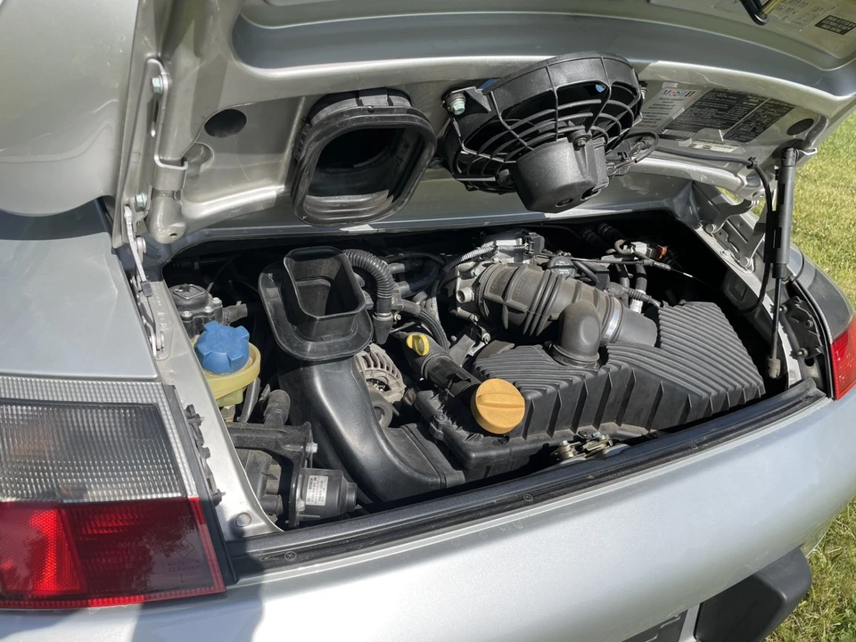 2000 Porsche 996 Carrera 4 - Image 10 of 31