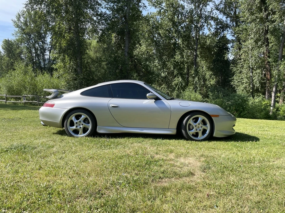 2000 Porsche 996 Carrera 4 - Image 2 of 31