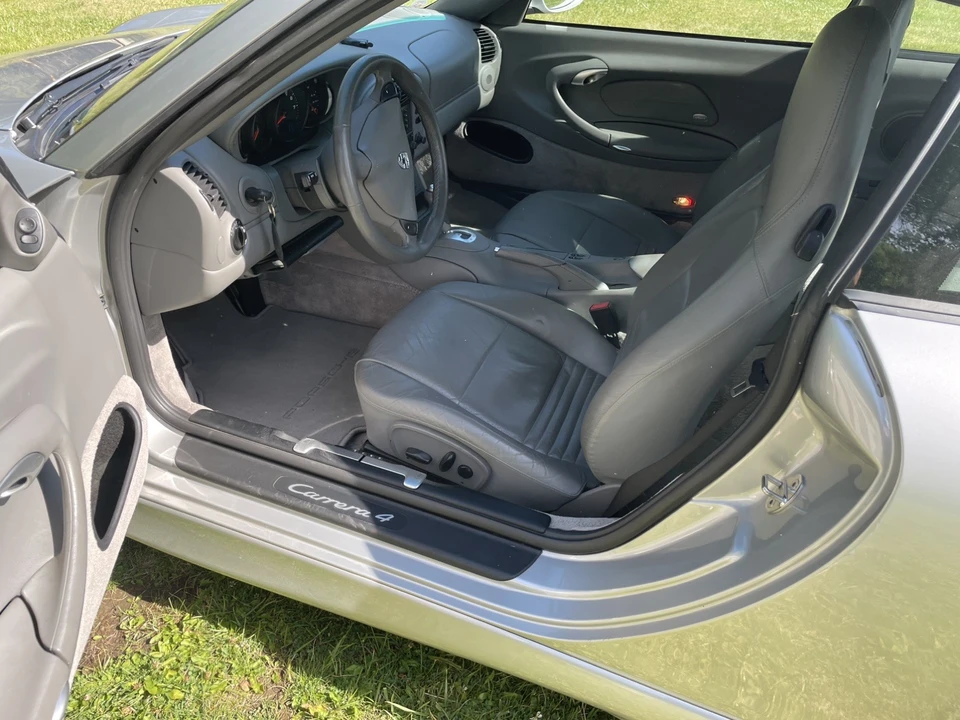 2000 Porsche 996 Carrera 4 - Image 17 of 31