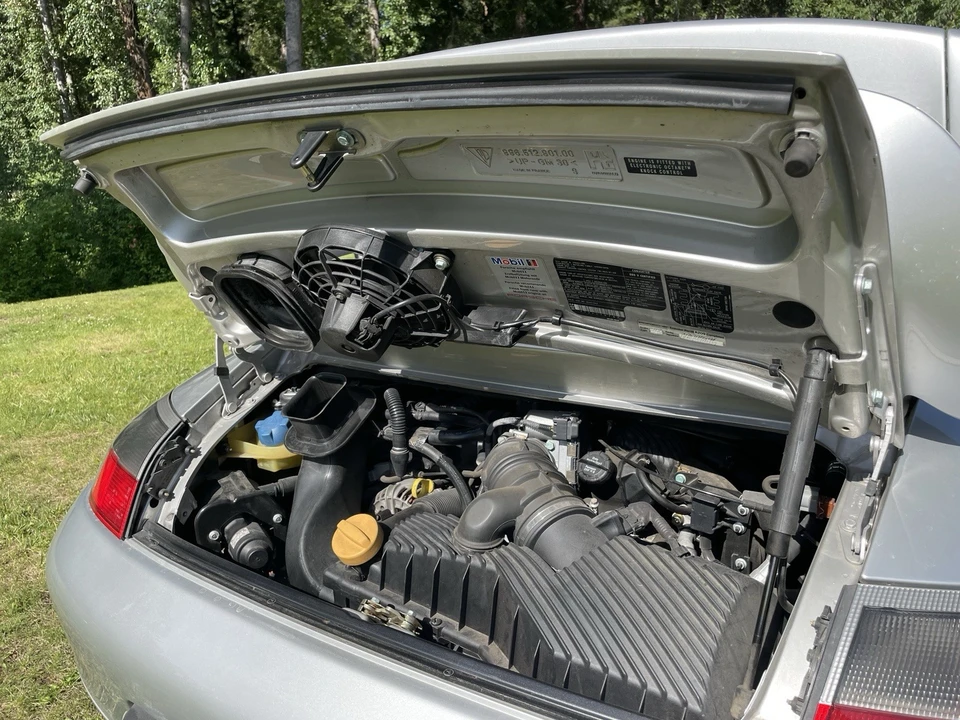 2000 Porsche 996 Carrera 4 - Image 10 of 31
