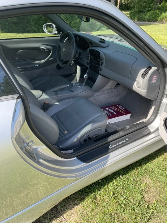 2000 Porsche 996 Carrera 4 - Image 15 of 31