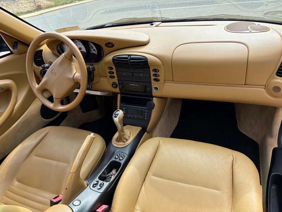2000 Porsche 996 Carrera 4 - Image 30 of 31