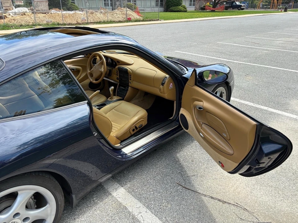 2000 Porsche 996 Carrera 4 - Image 22 of 31