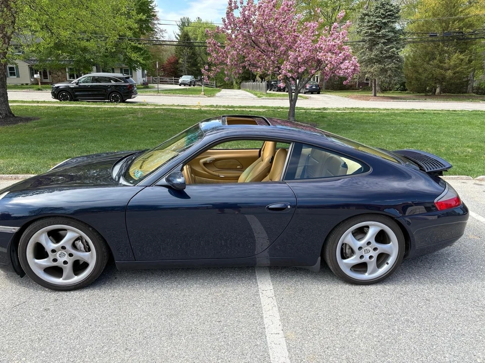 2000 Porsche 996 Carrera 4 - Image 19 of 31