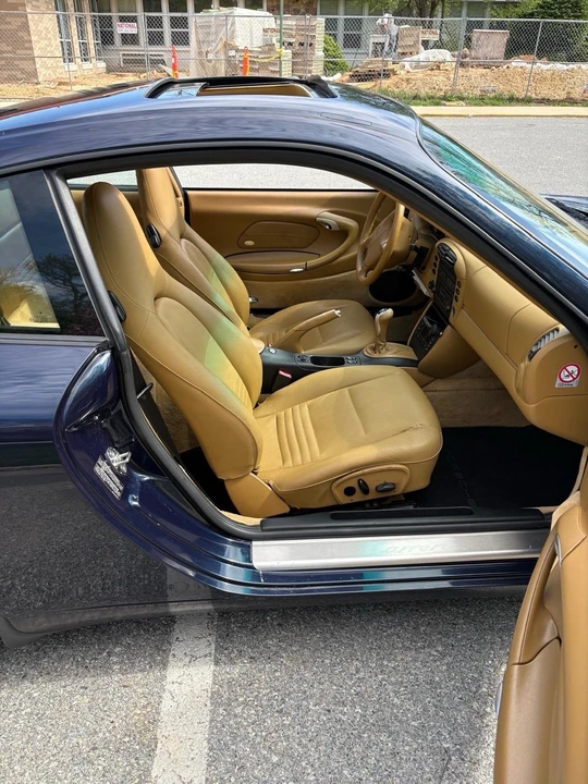 2000 Porsche 996 Carrera 4 - Image 23 of 31