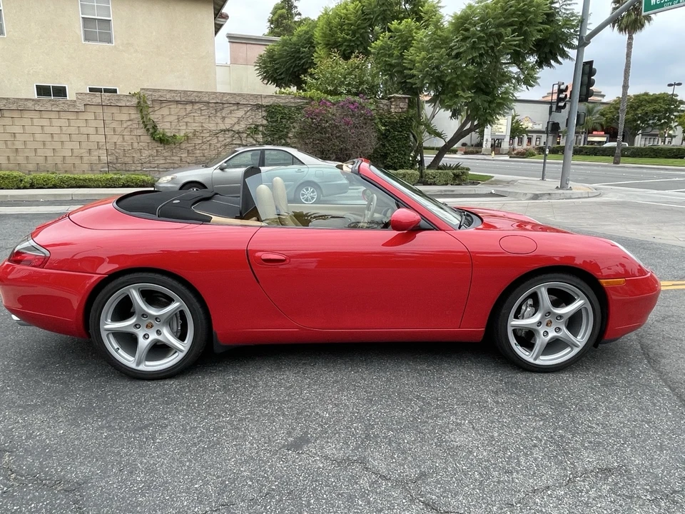 2000 Porsche 996 Carrera 4 - Image 2 of 31