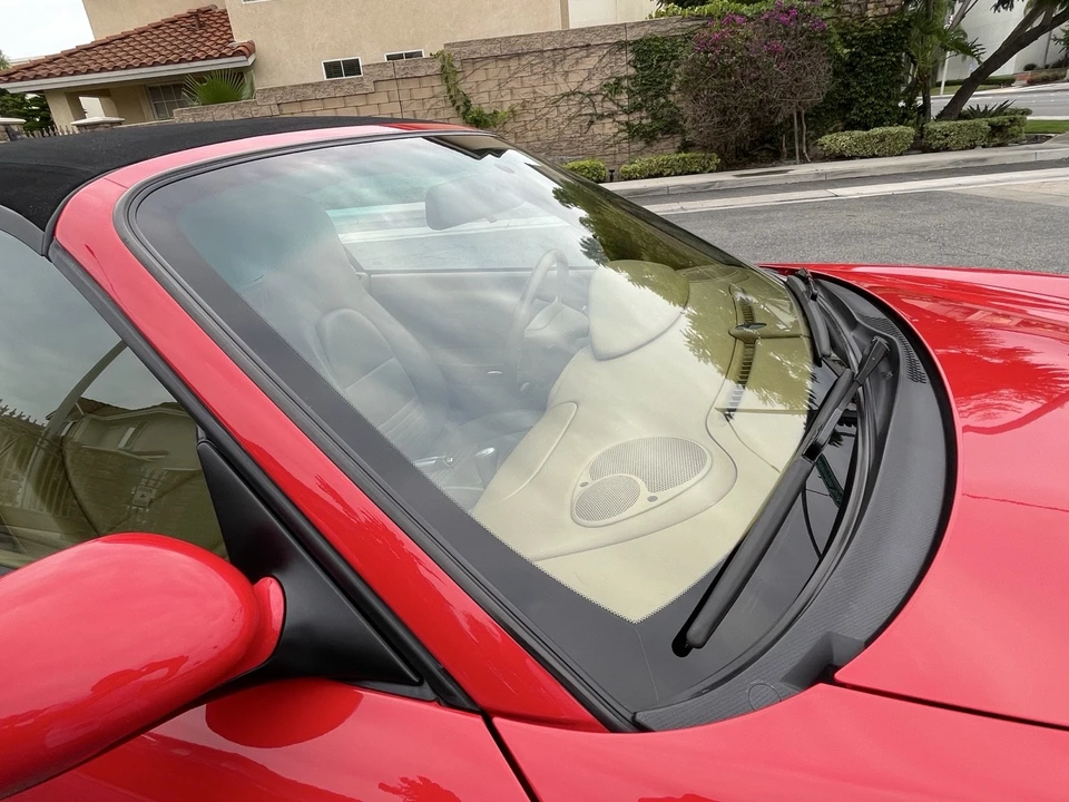 2000 Porsche 996 Carrera 4 - Image 26 of 31