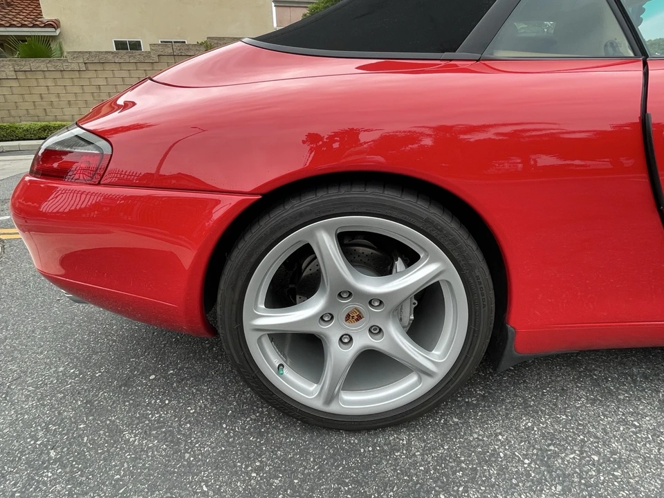 2000 Porsche 996 Carrera 4 - Image 13 of 31