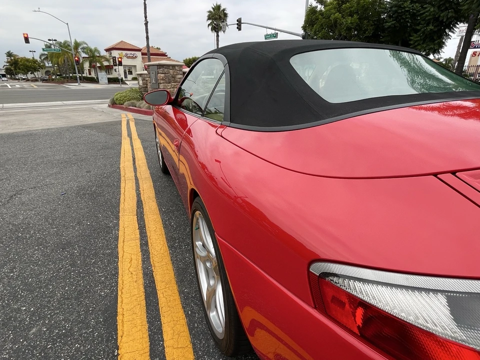 2000 Porsche 996 Carrera 4 - Image 9 of 31