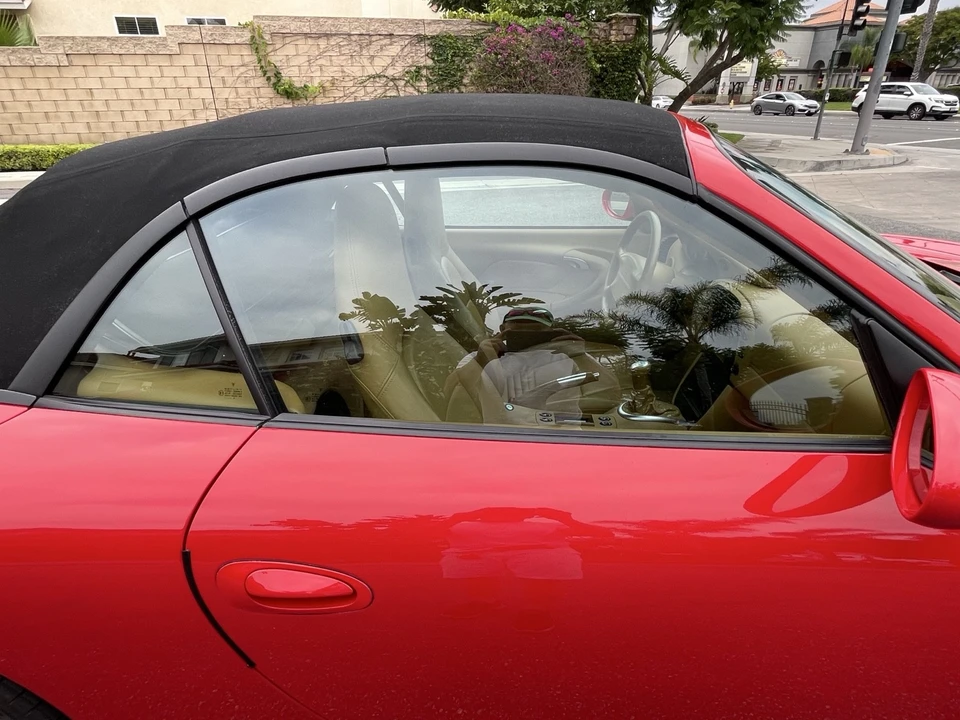 2000 Porsche 996 Carrera 4 - Image 8 of 31
