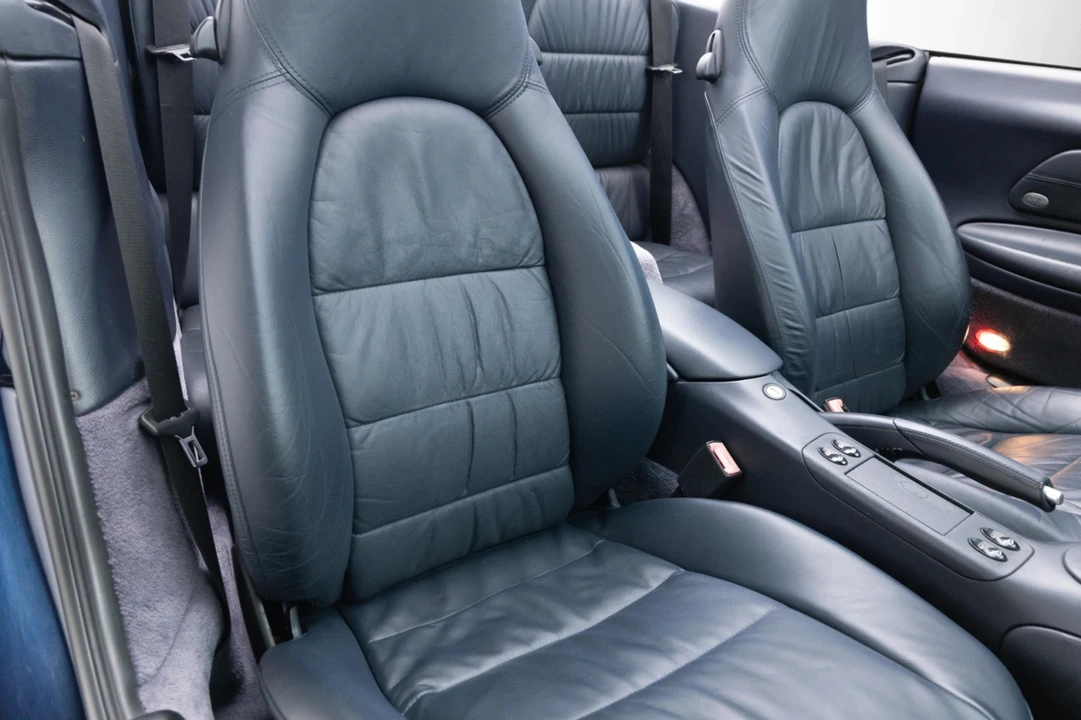 2000 Porsche 996 Carrera - Image 28 of 31