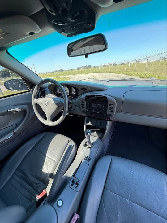 2000 Porsche 996 Carrera - Image 10 of 18