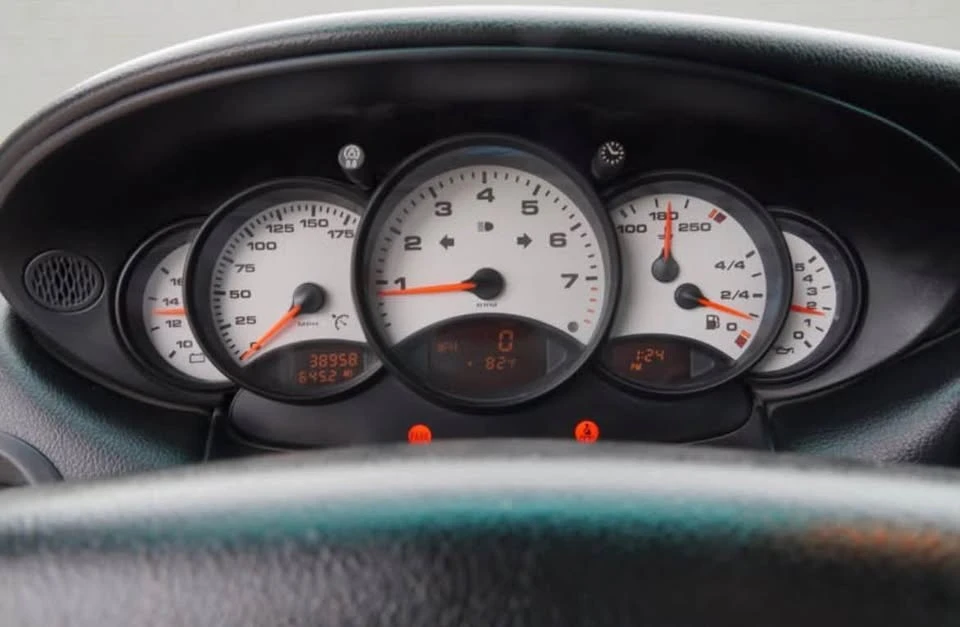 2000 Porsche 996 Carrera - Image 18 of 19