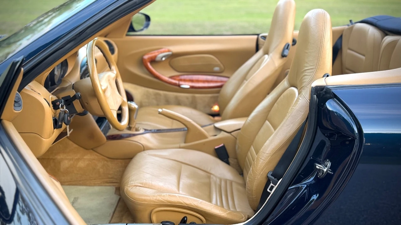 2000 Porsche 996 Carrera - Image 30 of 31