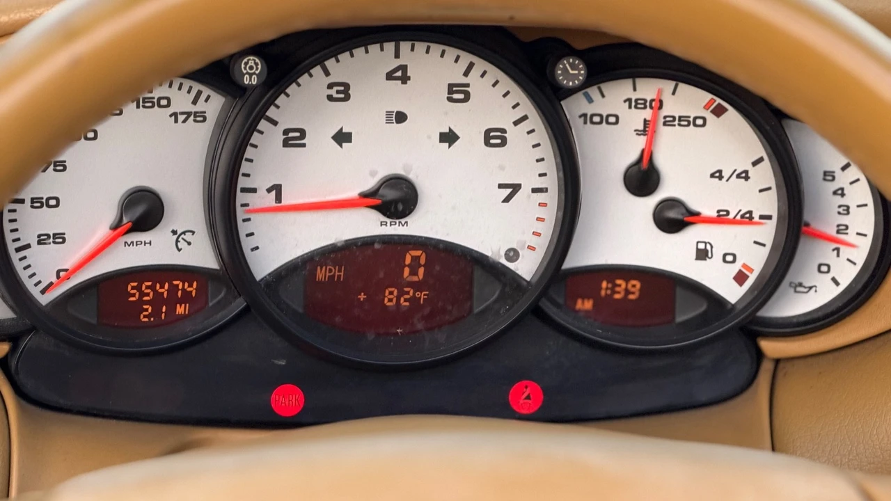 2000 Porsche 996 Carrera - Image 24 of 31