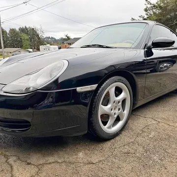 2000 Porsche 911 Carrera 2 Coupe