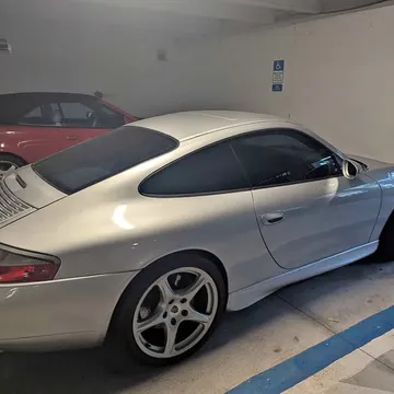 2000 Porsche 911 Carrera 2 Coupe