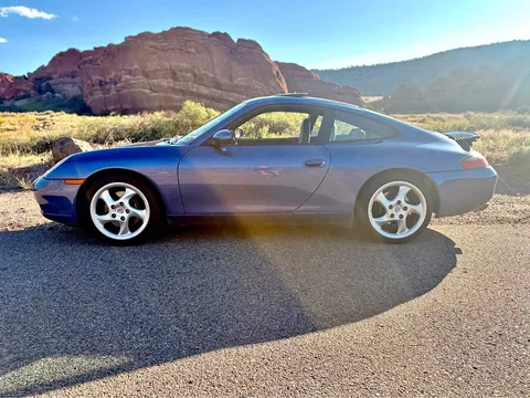2000 Porsche 911 Carrera 2 Coupe