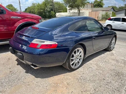 2000 Porsche 911 Carrera 2 Coupe