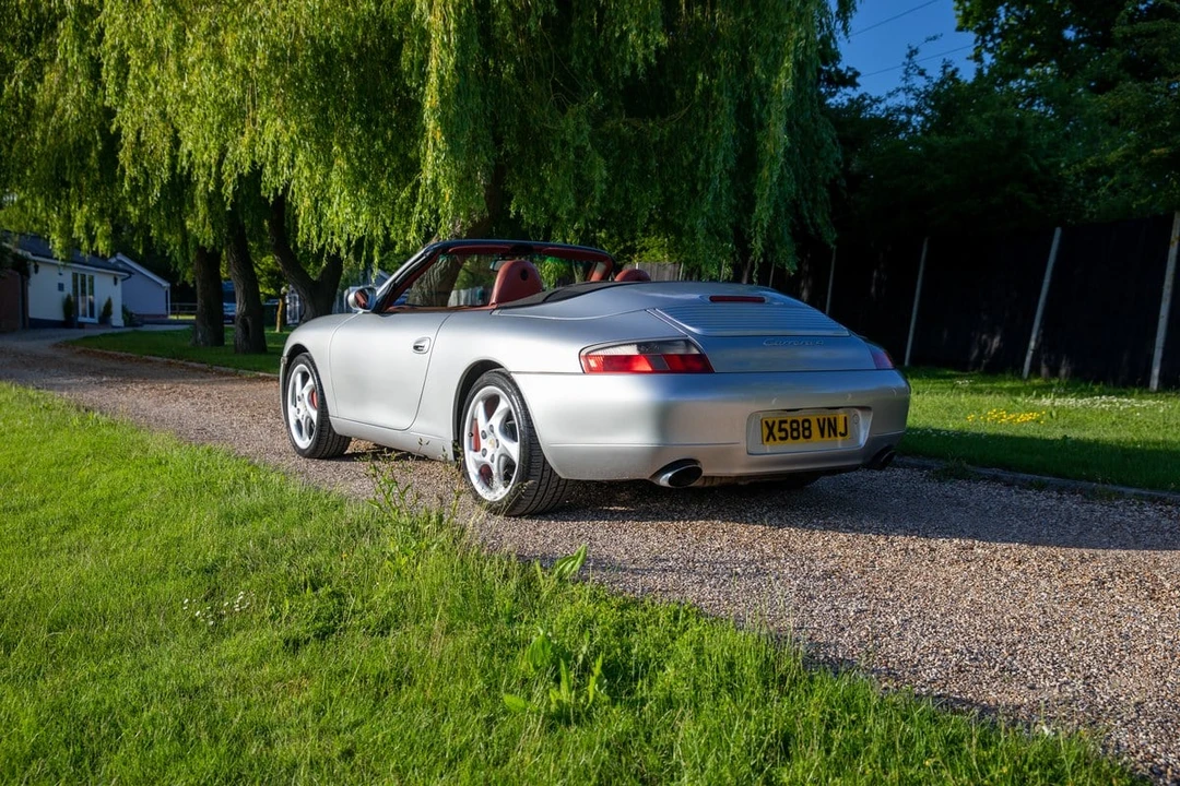 2000 Porsche 996 Carrera 4 - Image 14 of 30