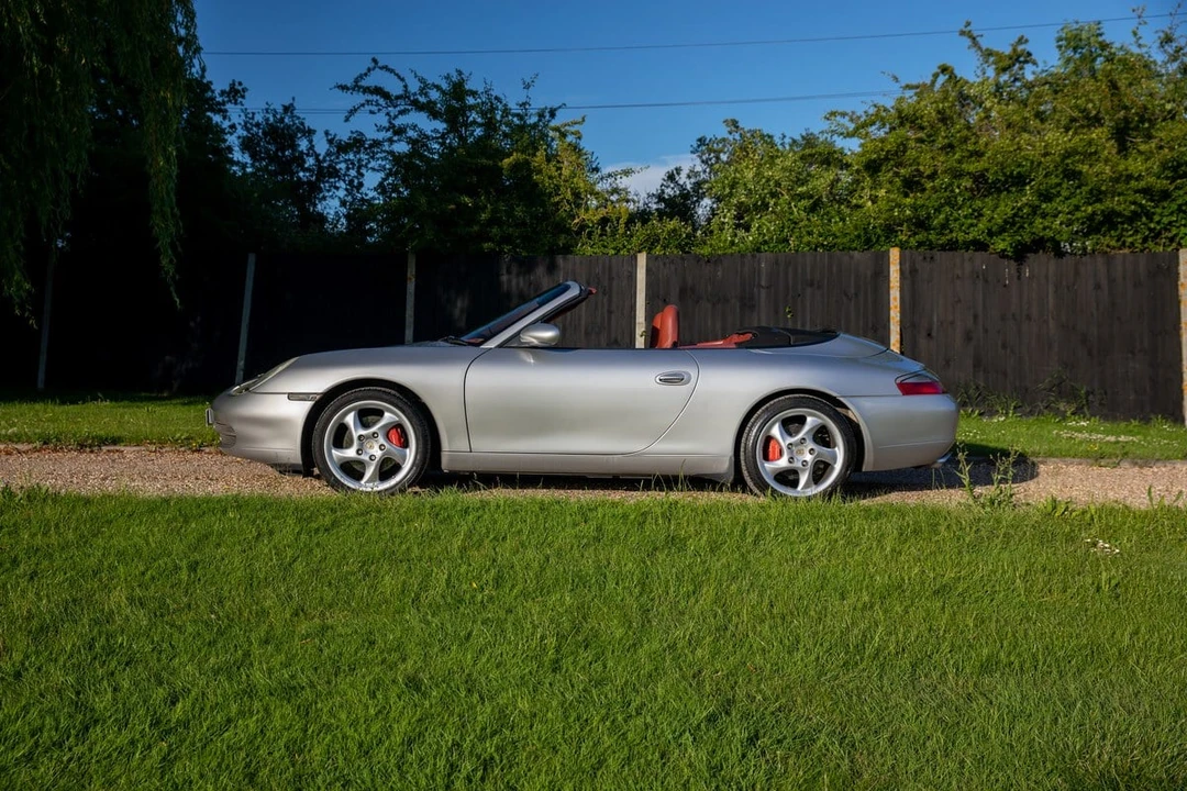 2000 Porsche 996 Carrera 4 - Image 18 of 30