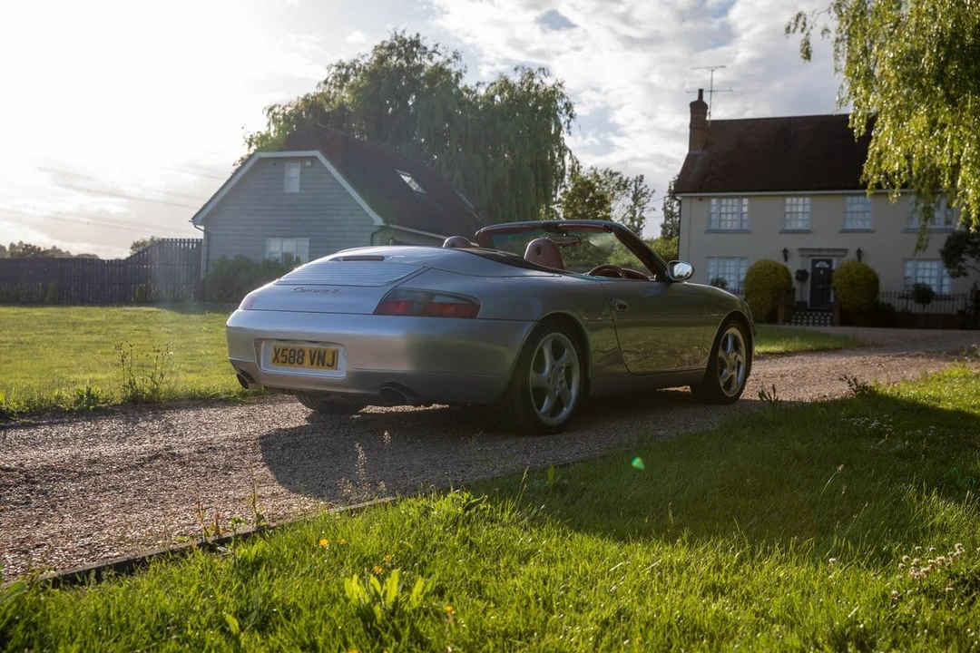 2000 Porsche 996 Carrera 4 - Image 12 of 30