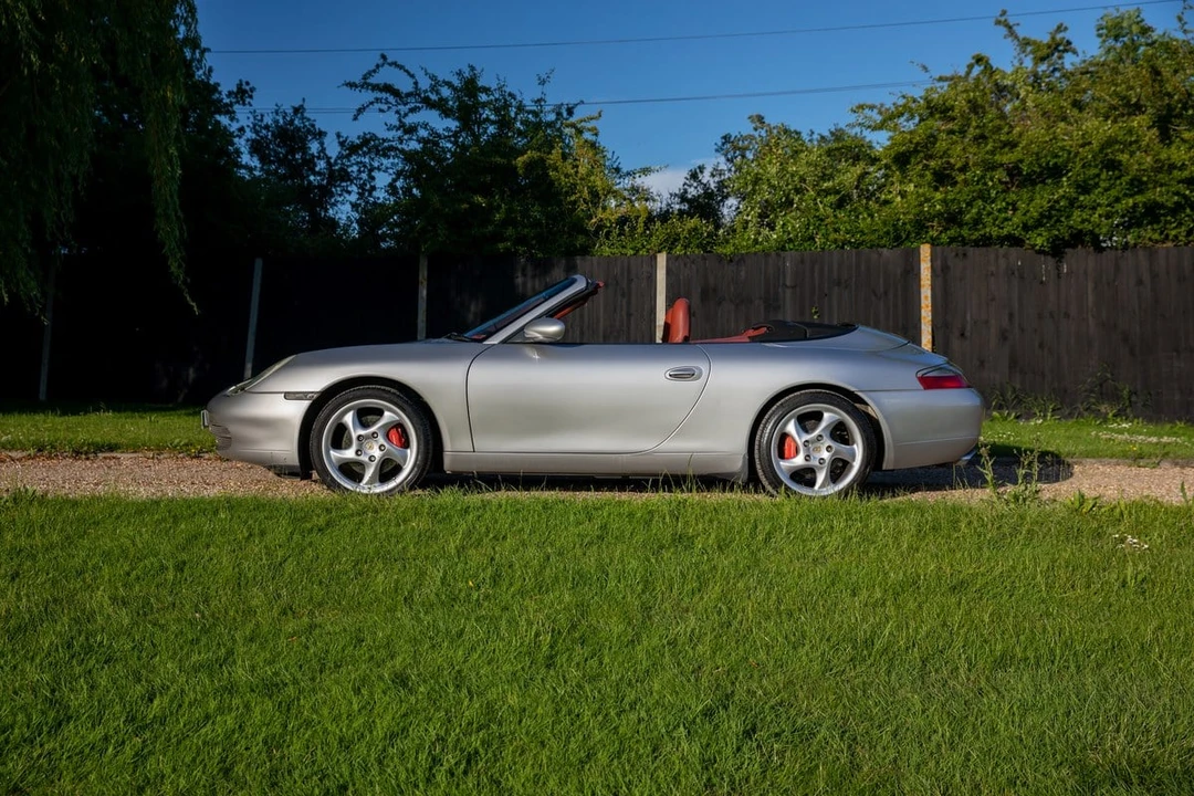 2000 Porsche 996 Carrera 4 - Image 17 of 30