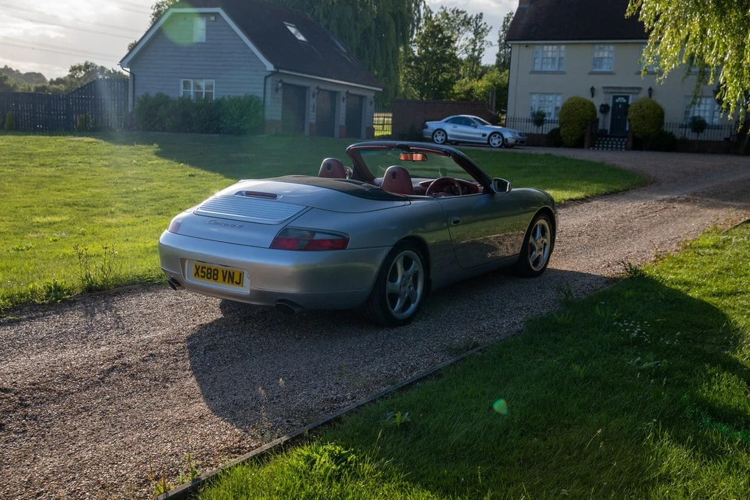 2000 Porsche 996 Carrera 4 - Image 11 of 30