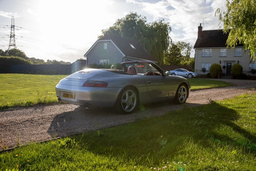 2000 Porsche 996 Carrera 4 - Image 9 of 30