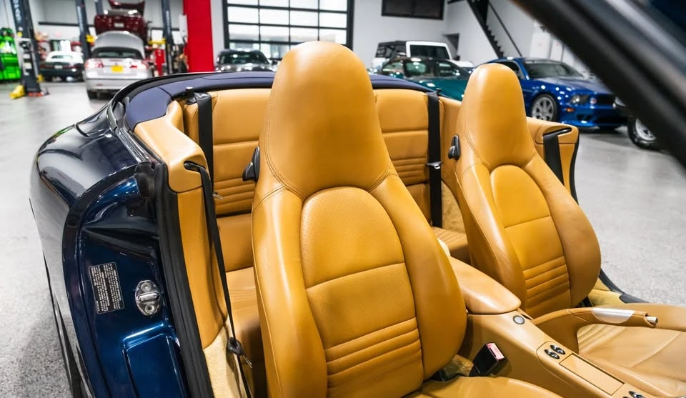 2000 Porsche 996 Carrera 4 - Image 15 of 18