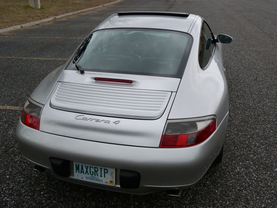 2000 Porsche 996 Carrera - Image 30 of 31