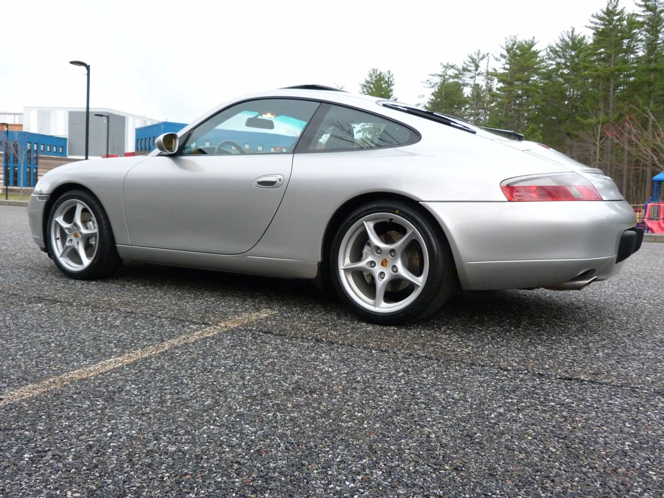 2000 Porsche 996 Carrera - Image 2 of 31